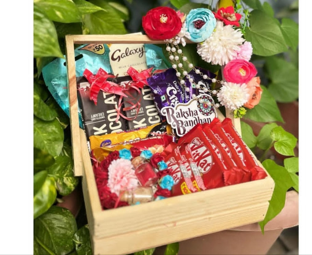 Rakhi chocolate hamper