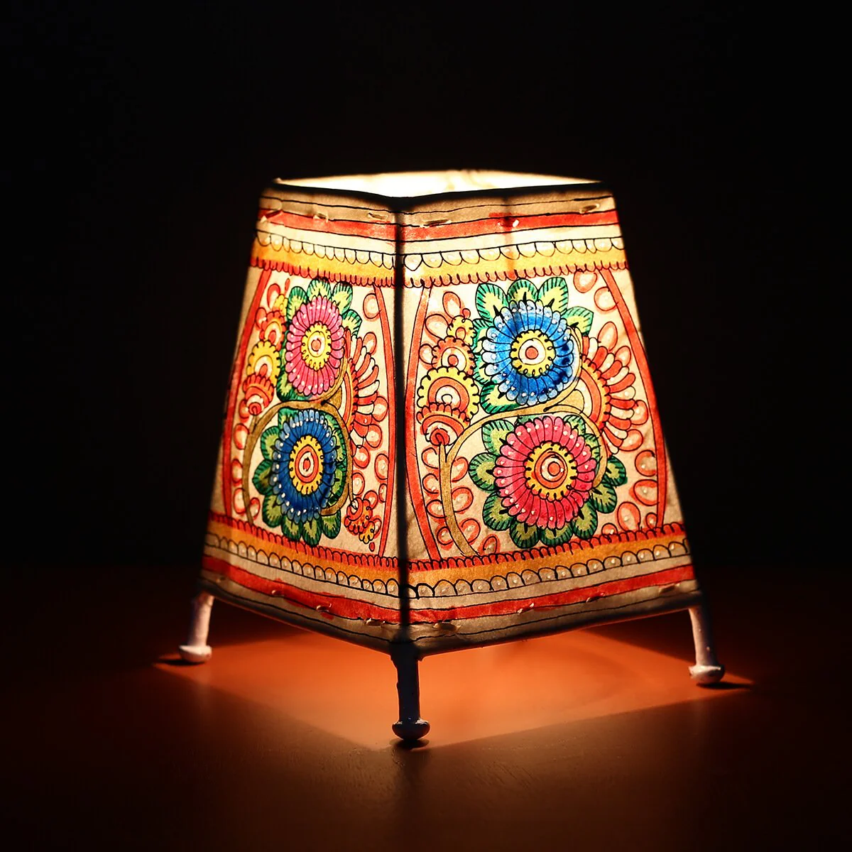 Floret Leather Lamp