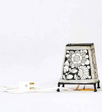 Black flower Leather Lamp